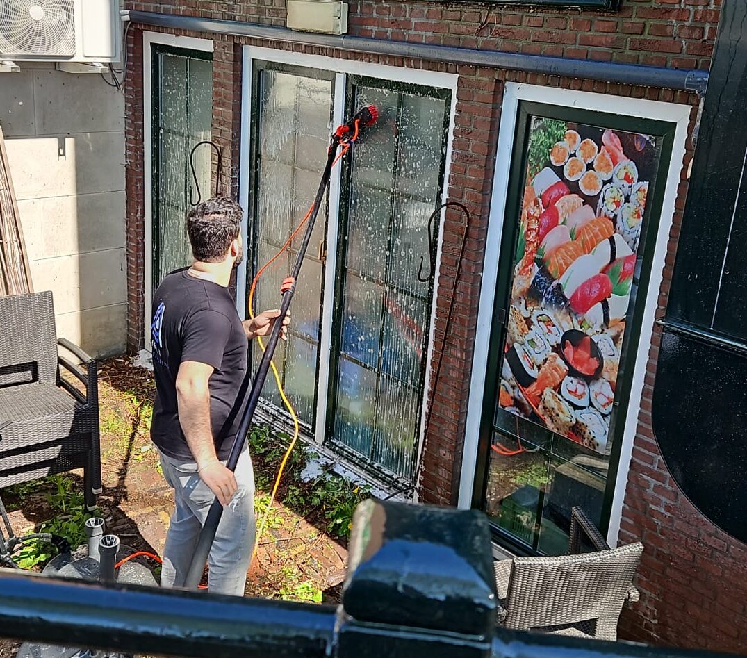 Cleaning windows